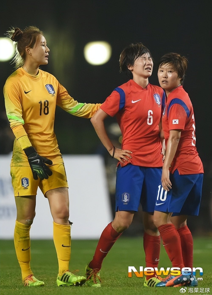 韩国女足展现团队力量，应对困难取得胜利